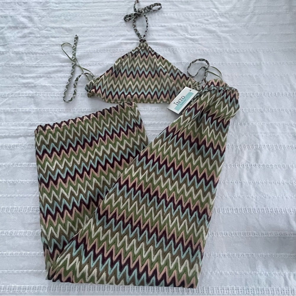 New multi coloured Zigzag Bikini Cover set size 6